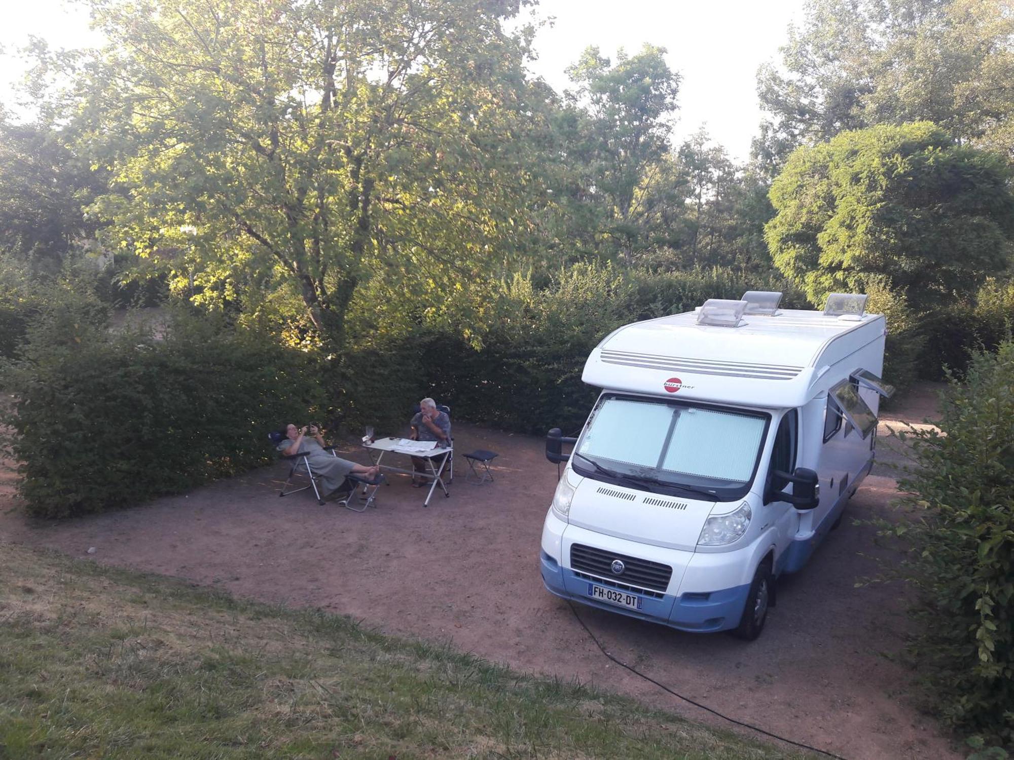 Camping Les Feuilles Chauffailles Zewnętrze zdjęcie